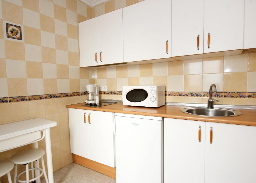 Apartamentos Nina De Oro Torremolinos Quarto foto