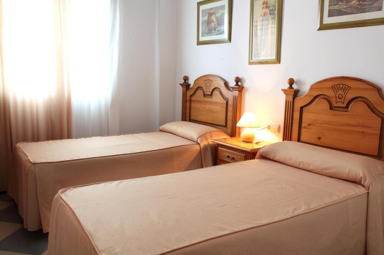 Apartamentos Nina De Oro Torremolinos Quarto foto